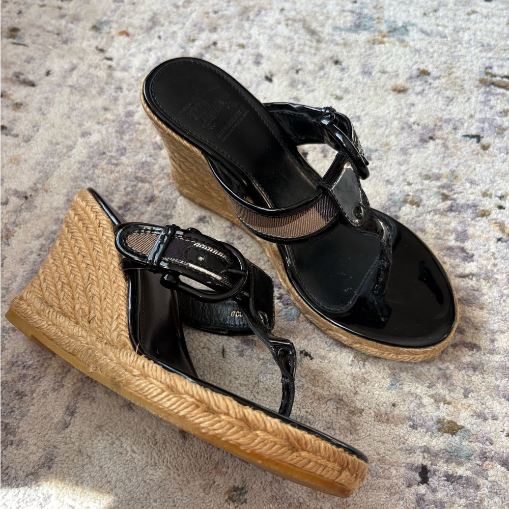 Burberry Whicker Black Wedge Buckle Sandals - Picture 2 of 8